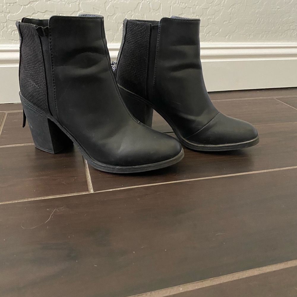 Women’s Black Boots